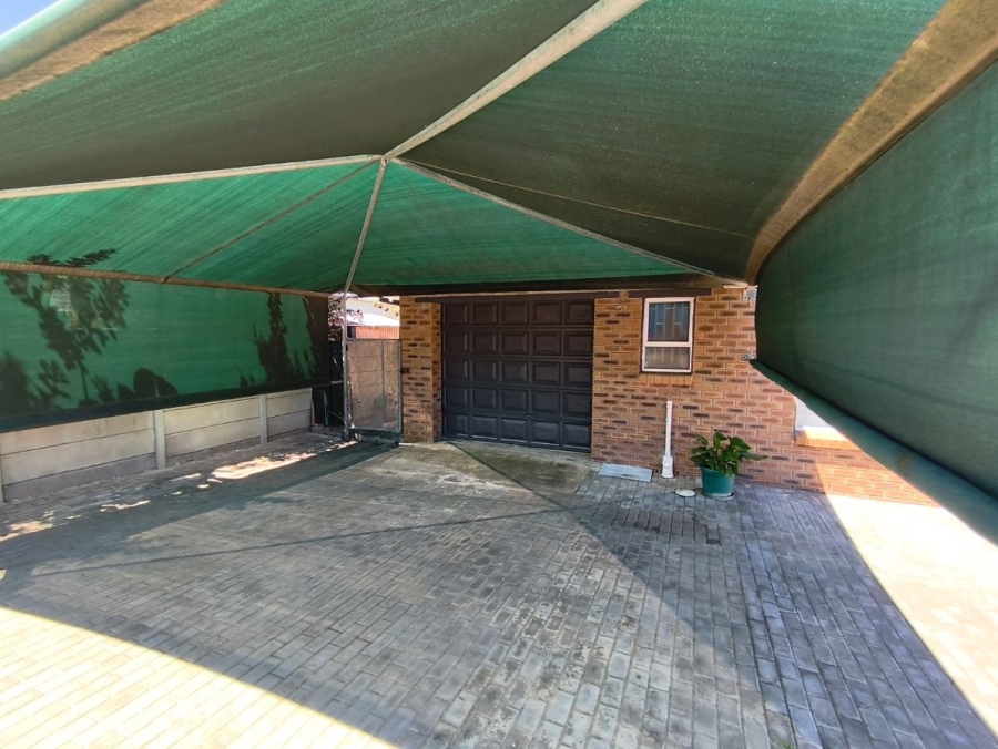 2 Bedroom Property for Sale in De Kelders Western Cape